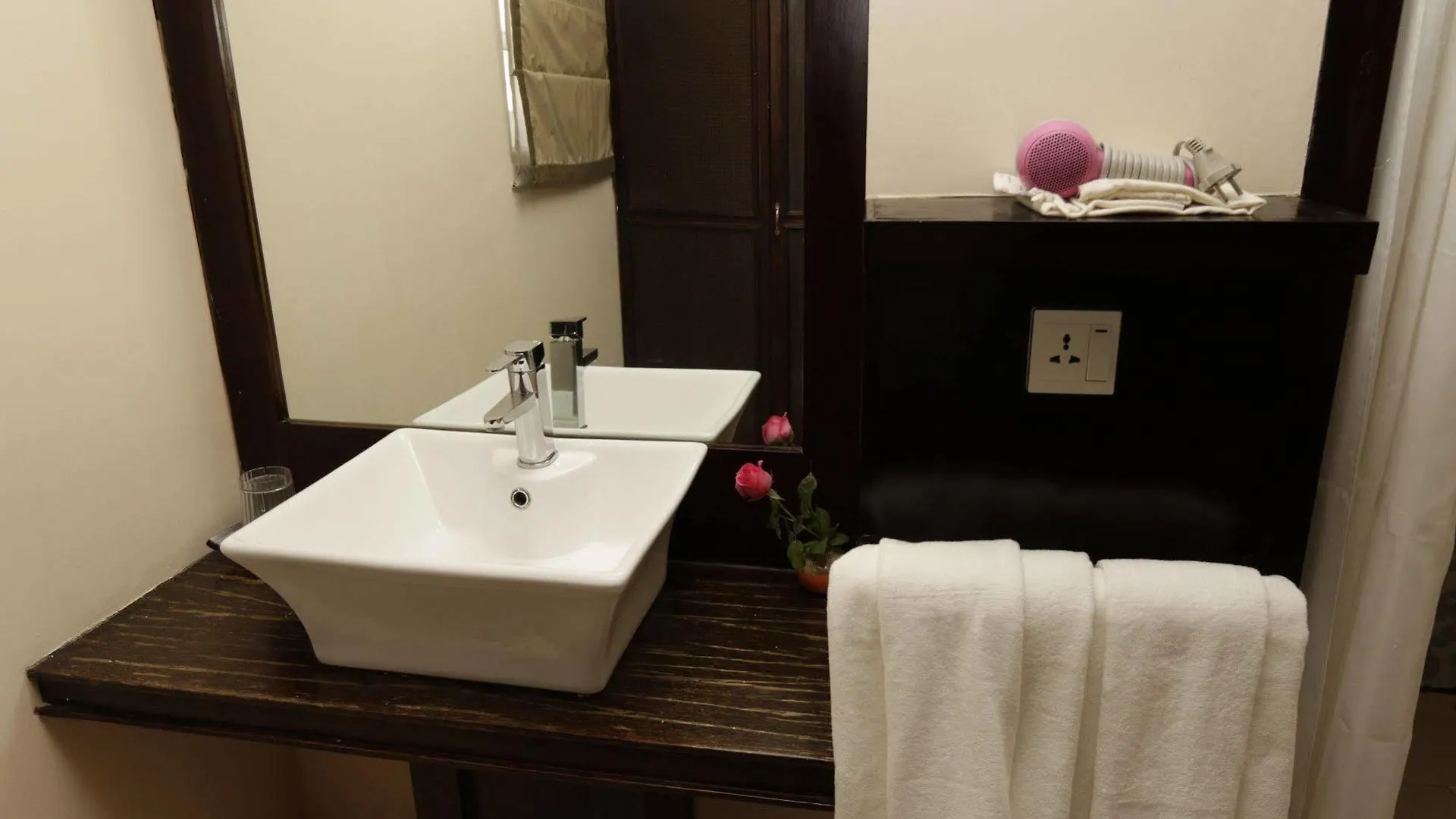 East Hotel Yangon