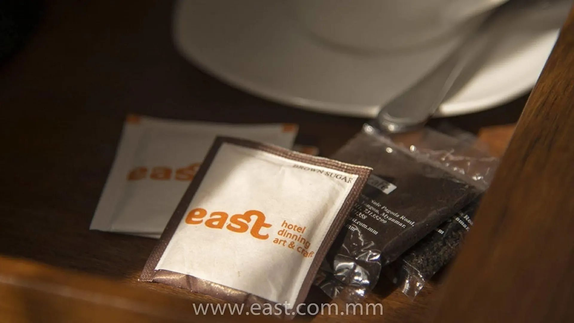 East Hotel Yangon 3*,